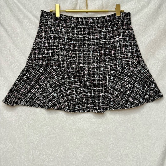 SHEIN Dresses & Skirts - Black and White Tweed Skirt